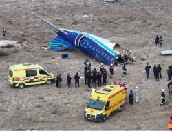 Tragedi J2-8243: Jatuhnya Pesawat Azerbaijan Airlines di Kazakhstan dan Fakta di Baliknya