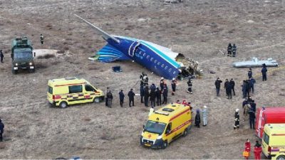 Tragedi J2-8243: Jatuhnya Pesawat Azerbaijan Airlines di Kazakhstan dan Fakta di Baliknya