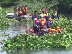 Balita Hanyut di Wiyung Surabaya Ditemukan Meninggal Dunia di Sungai