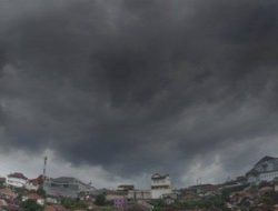 Waspada Cuaca Ekstrem di Kalimantan Barat, 18-23 Januari 2025