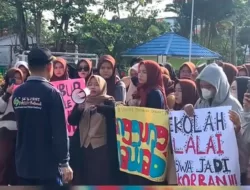 Siswa SMKN 1 Pontianak Gelar Unjuk Rasa Tuntut Pertanggungjawaban Kelalaian Input Data SNBP