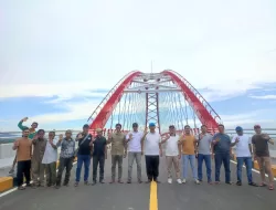 Sekda Sambas Tinjau Persiapan Pembukaan Jembatan Sungai Sambas Besar