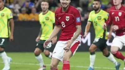 Timnas Indonesia Tertinggal 0-3 dari Australia di Babak Pertama, Netizen Serbu Instagram Erick Thohir