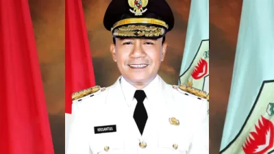 Krisantus Kurniawan. Kembali mengeluarkan pernyataan kontroversial terkait kebijakan penggunaan barcode. Dalam pembelian bahan bakar minyak (BBM) di stasiun pengisian bahan bakar umum (SPBU).