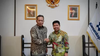 Temui Wamenkop, Bupati Sambas Bahas Kopdes Merah Putih