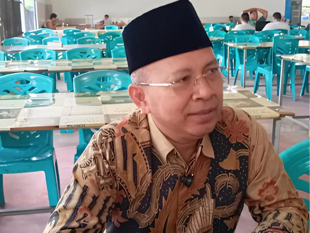 Rektor Institut Agama Islam Negeri (IAIN) Pontianak, Prof. Dr. H. Syarif, MA.