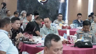 Bupati Sambas, H. Satono, S. Sos. I., M.H., didampingi Kapolres Sambas AKBP Wahyu Jati Wibowo, S.I.K., S.H., M.H.,