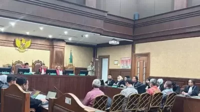 Pengadilan Tindak Pidana Korupsi (Tipikor) Jakarta menjatuhkan hukuman delapan tahun penjara kepada enam mantan pejabat PT Antam atas kasus korupsi