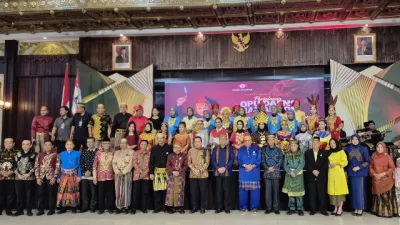 Kehangatan Halal Bihalal KKSS Kalbar, Suguhkan Drama Musikal Opu Daeng Manambon.