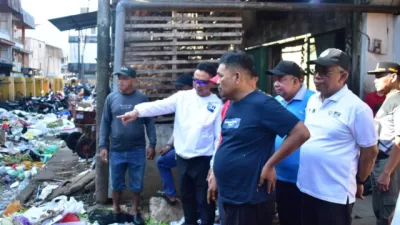 Wali Kota Pontianak Turun Tangan Bersihkan Parit Tokaya, Warga Diajak Budayakan Hidup Bersih