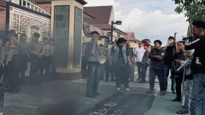 Solmadapar Tagih Janji Keadilan: 25 Tahun Tragedi Berdarah Syafaruddin Usman