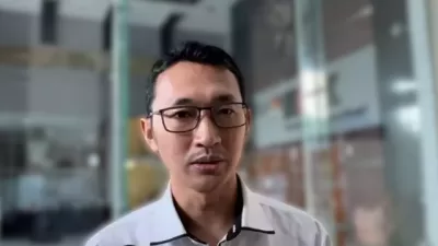 KPK menyita sejumlah aset milik tersangka dengan estimasi nilai mencapai Rp 60 miliar.