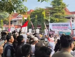 Demo Ribuan Warga di Pati Ricuh, Massa Desak Bupati Sudewo Mundur