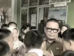 Roni Ardiansyah Dimutasi Usai Tegur Anak Pejabat, Siswa Menangis Haru