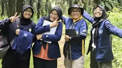 Mahasiswa IPB University kembangkan TrunkTone, peredam suara dari limbah sawit yang meraih juara internasional.