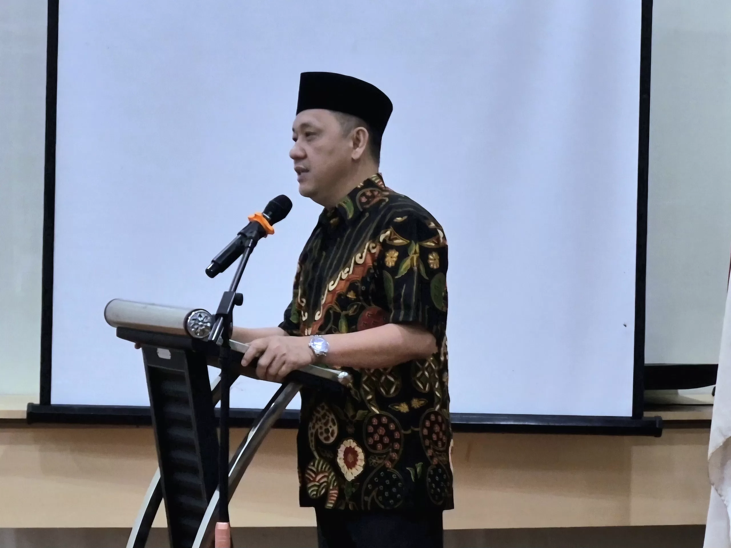 - Ketua DPW Partai Kebangkitan Bangsa (PKB) Kalimantan Barat, Mulyadi Tawik, M.E, menegaskan bahwa kader PKB harus menjadi teladan dalam menanamkan nilai-nilai toleransi dan persaudaraan lintas iman di tengah masyarakat majemuk.