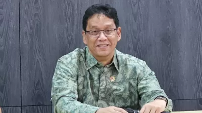 Menkeu Purbaya tegaskan fokus penindakan impor ilegal di pelabuhan, bukan di pasar. Pemerintah siapkan sanksi dan pemblokiran importir balpres ilegal.