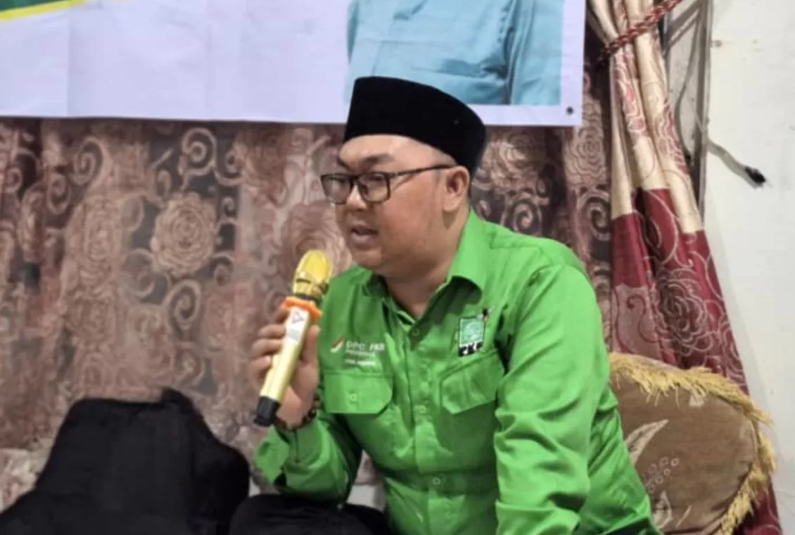 Anggota DPRD Pontianak dari PKB, Rino Pandriya, mengecam tayangan Xpose Uncensored Trans7 yang dinilai melecehkan kiai dan santri. Ia mendesak KPI dan Komdigi bertindak tegas, terlebih insiden ini terjadi jelang Hari Santri Nasional.
