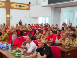 Ratusan Kades Kapuas Hulu Protes PMK Baru