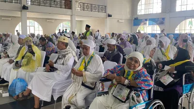 Dokter Ingatkan Jemaah Haji Jangan Abaikan Gejala Dehidrasi dan Heatstroke